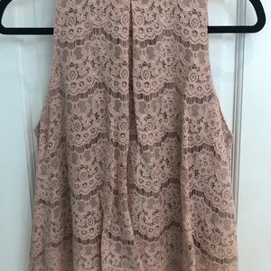 Beautiful sleeveless lace top sizeM